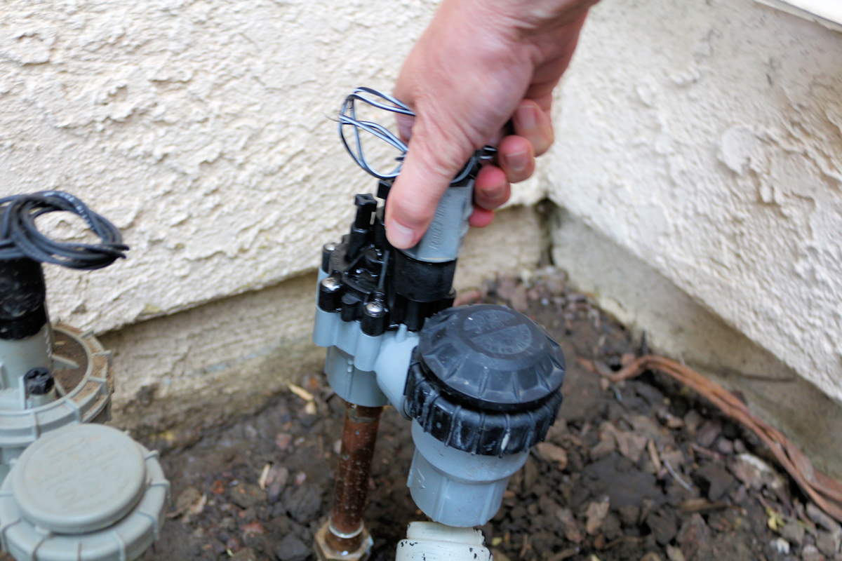 How do I troubleshoot a Rainbird sprinkler?